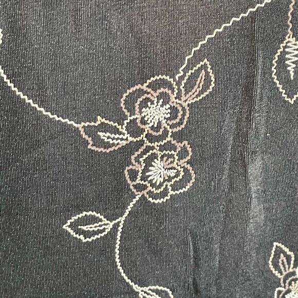 Y2K Briggs NY Embroidered Floral Print Blouse Black V-Neck 3/4 Sleeves M - Picture 5 of 6